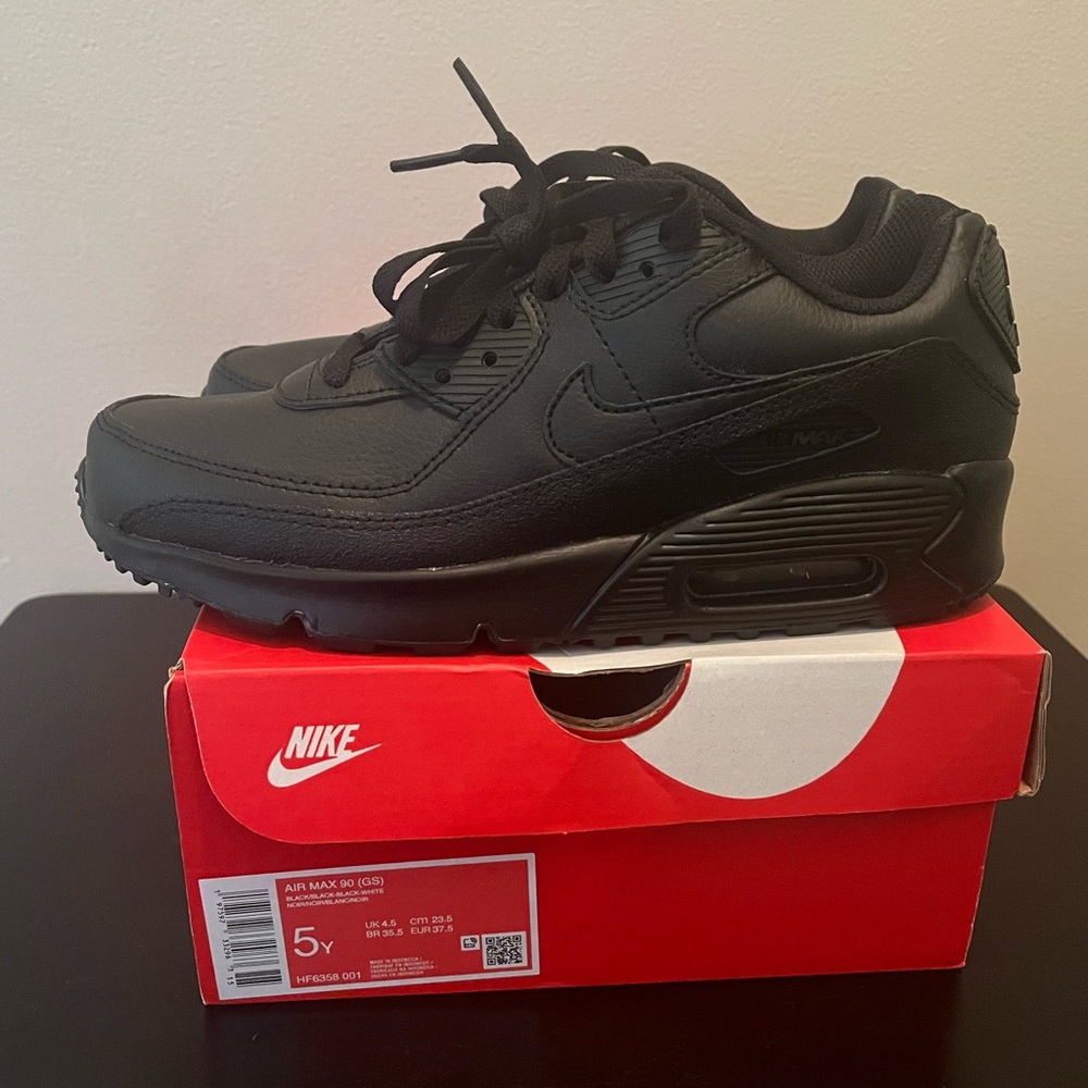 Nike Air Max 90 Triple Black Sneakers